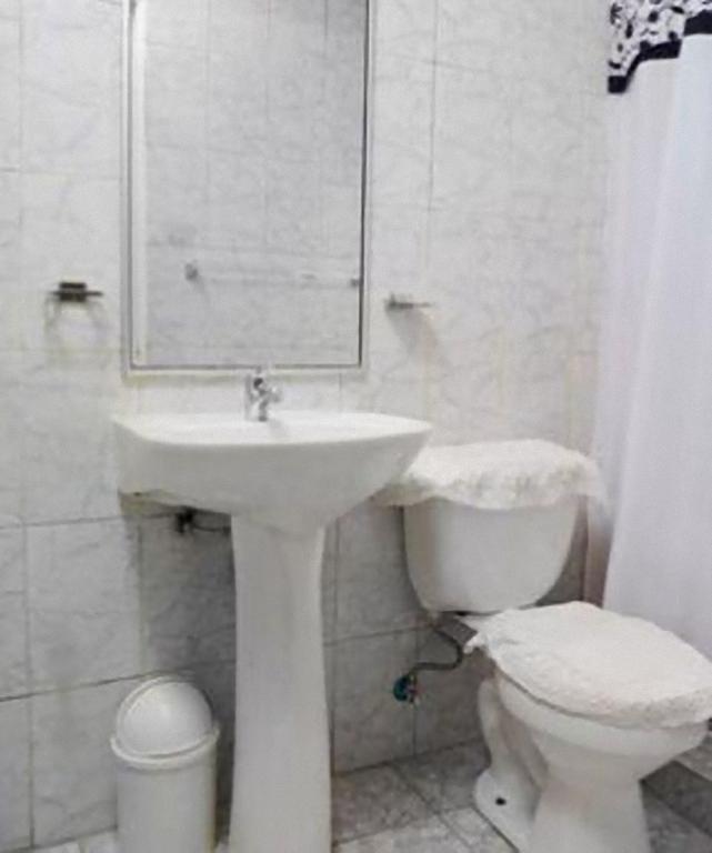 Hotel Almenas Santiago Bilik gambar